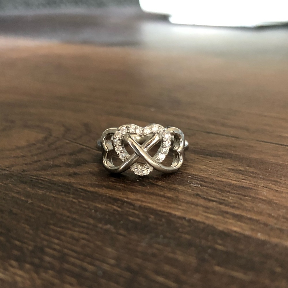 ✨3/$15✨ NEW Heart Trio Sterling Silver Ring